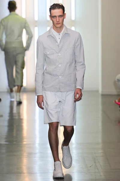 Look 5